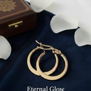 Classic Gold-Tone Flat Hoop Earrings Women's Size 30mm (Medium) - New & Sealed